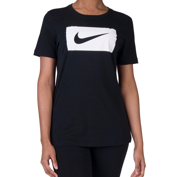 nike box logo tee